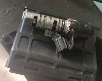 Van điều khiển dầu ở trục cam VVTI xe Mitsubishi Xpander, Attrage hàng bãi