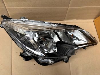 Vỏ Đèn pha sử dụng cho xe Attrage 2022-2027 Halogen - Hàng nhập khẩu chính ngạch