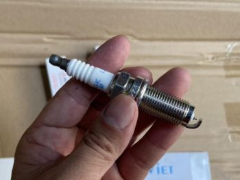Bugi sử dụng cho xe Grandis - Hàng nhập khẩu chính ngạch