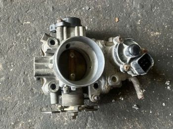 Bướm gas, Họng ga dùng cho xe Lancer 2000-2003 - Hàng bãi tháo xe MD306863