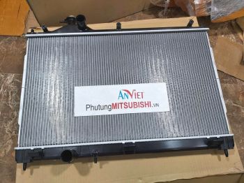 Két nước sử dụng cho xe Mitsubishi Outlander - Hàng nhập khẩu chính ngạch 1350A601