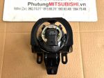 Đèn gầm, Đèn sương mù dùng cho xe Mitsubishi Pajero Chở tiền ngân hàng V73, V6-3000 MN117111 | Hiệu DEKO