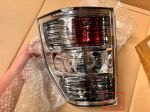 Đèn hậu, đèn lái sau sử dụng cho xe Pajero V93, xe Ngân hàng - Hàng thanh lý 09/10/2026