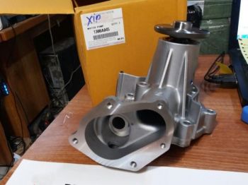 Bơm nước sử dụng cho xe Triton - Hàng nhập khẩu chính ngạch