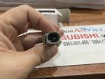 Cảm biến báo áp suất dầu nhớt động cơ sử dụng cho xe Triton - Hàng nhập khẩu chính ngạch