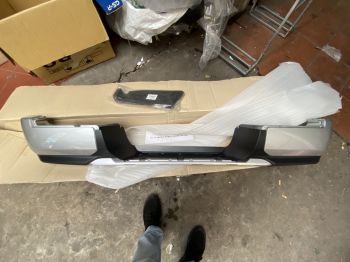 Cản sau sử dụng cho xe Mitsubishi Triton 2019-2024 - Hàng nhập khẩu chính ngạch
