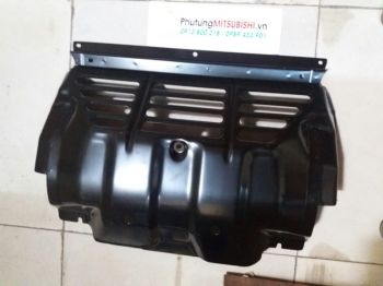 Chắn bùn gầm máy trước sử dụng cho xe Triton 2019-2024 - Hàng nhập khẩu chính ngạch