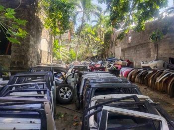 Cánh cửa sử dụng cho các dòng xe Mitsu hàng tháo xe, hàng bãi