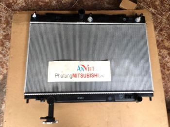Két nước sử dụng cho xe Mitsubishi Xpander 2018-2022 - Hàng nhập khẩu chính ngạch 1350A984