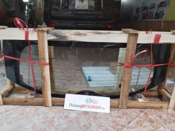 Kính cửa hậu, kính cốp sau, kính lưng sử dụng cho xe Mitsubishi Xpander - Hàng nhập khẩu chính ngạch