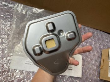Lọc dầu, Lọc nhớt hộp số tự động sử dụng cho xe Mitsubishi Xpander - Hàng nhập khẩu chính ngạch 2804A057