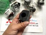 Cao su ốp cân bằng trước xe Mitsubishi Destinator DST 4056A079