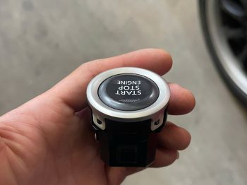 Công tắc start stop( Nút bấm ấn) Khởi động đề  tắt mở động cơ Xe Mitsubishi Mirage, Attrage , Outlander , Outlander Sport, Triton , Pajero Sport 8610A319 8610A130 8610A101 8610A269 8610A208 8610A150 8610A127V 