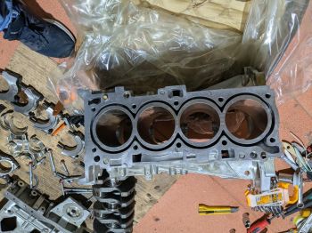 Thân Lốc máy động cơ Xe Mitsubishi Outlander Sport 2014-2017 , Mitsubishi Outlander 2016-2024, máy xăng 4B11 2.0 1050B297 1000C040