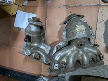 Cụm ống CỔ GÓP XẢ = bầu than hoạt tính xử lý khí xả thải  Mitsubishi Outlander