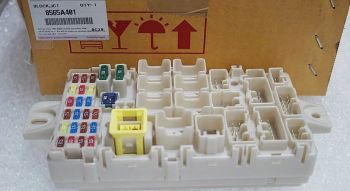  Hộp cầu chì trong táp lô  Mitsubishi Pajero Sport 8565A401