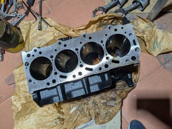 Thân Lốc máy động cơ Xe Mitsubishi Triton 2008-2019 , Mitsubishi Pajero Sport 2010-2018, máy dầu 4D56U 2.5 1050B247 1050B382