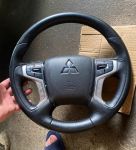 Vô lăng xe Mitsubishi Pajero Sport và Triton