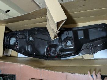 Bình nhiên liệu Mitsubishi Pajero v93 V73 - thùng xăng Pajero v93 Pajero v93 V73