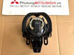 Đèn gầm, Đèn sương mù xe Mitsubishi Pajero Chở tiền ngân hàng V73, V6-3000 MN117111 Chính hãng Hiệu DEKO
