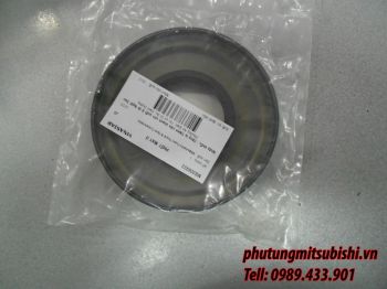 Phớt moay ơ xe tải Mitsubishi Canter