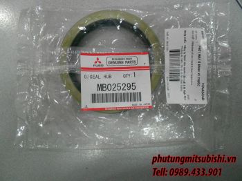 Phớt moay ơ trước xe tải Mitsubishi Canter