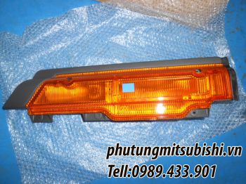 Đèn xinhan cánh cửa xe tải Mitsubishi Canter