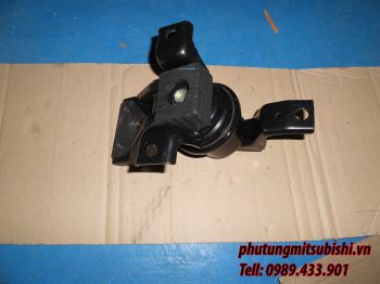 Chân máy dầu xe Mitsubishi Lancer Gala