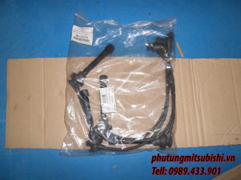Bộ dây cao áp xe Mitsubishi Pajero (V31)