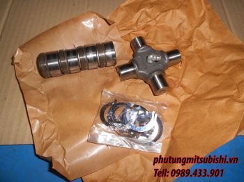 Bi chữ thập các đăng xe Mitsubishi Pajero