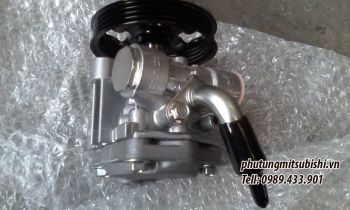 Bơm trợ lực lái xe Mitsubishi Pajero