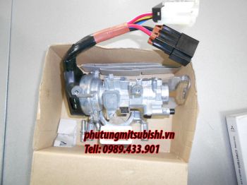 Ổ khóa xe Tải Mitsubishi Canter