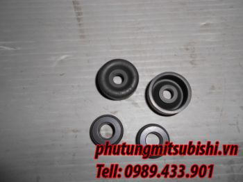 Cuppen phanh sau xe Mitsubishi Lancer gala