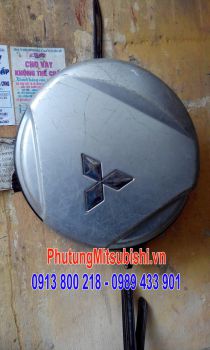 Ốp lốp dự phòng xe Mitsubishi Jolie
