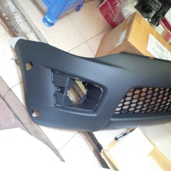 Ba đờ sốc Mitsubishi Triton