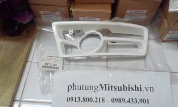 Ốp đèn gầm xe Mitsubishi Lancer Gala