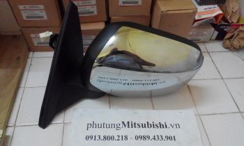Gương chiếu hậu xe Mitsubishi Triton