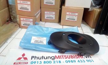 Ốp đèn gầm xe Mitsubishi Pajero Sport