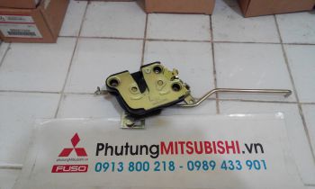 Khóa ngậm cốp xe Mitsubishi Pajero