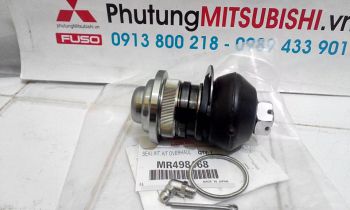 Rô tuyn đứng trên xe Mitsubishi Jolie