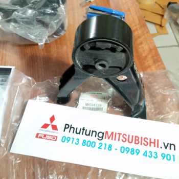 Chân máy sau Mitsubishi Grandis