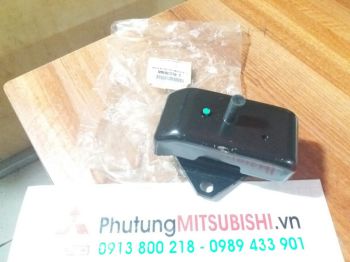 Cao su chân máy xe Mitsubishi Triton