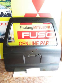 Cửa hậu xe Mitsubishi Jolie