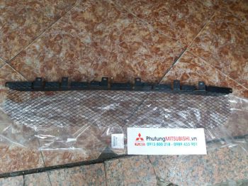 Lưới gió xe Mitsubishi Grandis