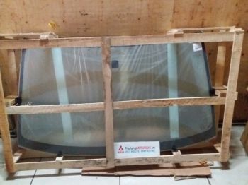 Kính chắn gió xe Mitsubishi Pajero Sport