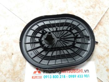 Nắp hộp lọc gió xe Mitsubishi Pajero