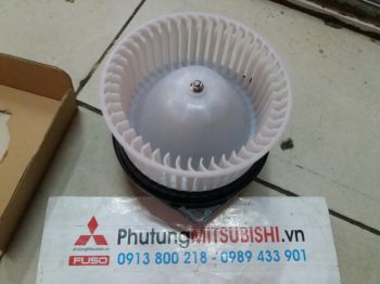Quạt dàn lạnh, quạt dàn sưởi trong táp lô xe Mitsubishi Zinger