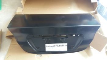 Cốp sau xe Mitsubishi Lancer Gala