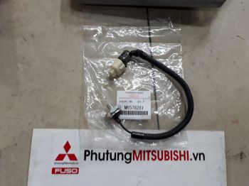 Cảm biến kích nổ động cơ xe Mitsubishi Zinger