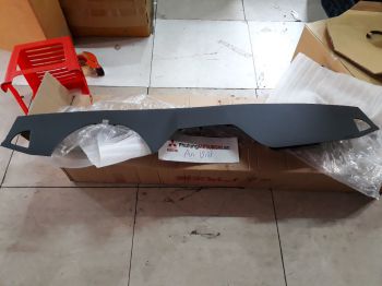 Mặt táp lô xe Mitsubishi Outlander Sport